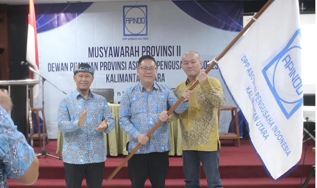 PERIODE KE DUA - Peter Setiawan kembali terpilih sebagai Ketua Dewan Pengurus Provinsi (DPP) Asosiasi Pengusaha Indonesia (APINDO) Kaltara, pada gelaran Musyawarah Provinsi APINDO Kaltara, Senin (16/2/2926), di Tarakan Plaza Hotel.