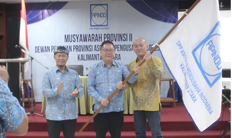 PERIODE KE DUA - Peter Setiawan kembali terpilih sebagai Ketua Dewan Pengurus Provinsi (DPP) Asosiasi Pengusaha Indonesia (APINDO) Kaltara, pada gelaran Musyawarah Provinsi APINDO Kaltara, Senin (16/2/2926), di Tarakan Plaza Hotel.