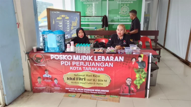 BUKA POSKO MUDIK - DPC PDIP Tarakan Membuka Posko Gotong Royong Mudik Lebaran Tahun 2026, yang digelar pada Selasa (17/3/2026) hingga Selasa (24/3/2026) di ruang tunggu Keberangkatan Pelabuhan SDF/Tengkayu. HO DPC PDIP TARAKAN