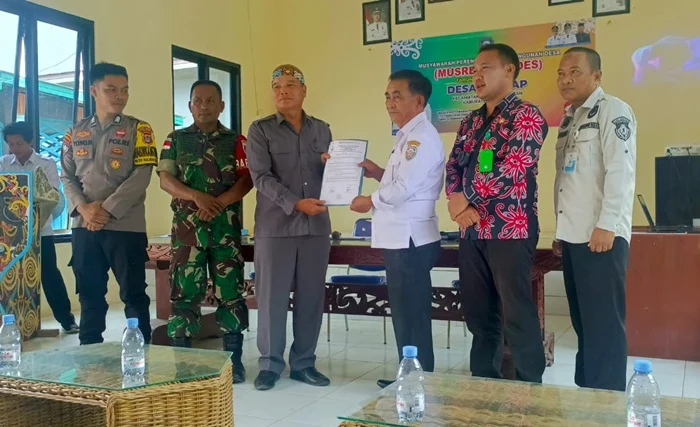 MUSDES LANGAP - Pelaksanaan Musdes, pada Kamis (23/7/2026), di Kantor Desa Langap dalam rangka menyerap aspirasi masyarakat untuk menyempurnakan Rancangan RKPDes dan DU-RKPD TA 2027, Pemerintah Desa Langap, Kecamatan Malinau Selatan, Malinau, Kaltara sukses dilaksanakan.