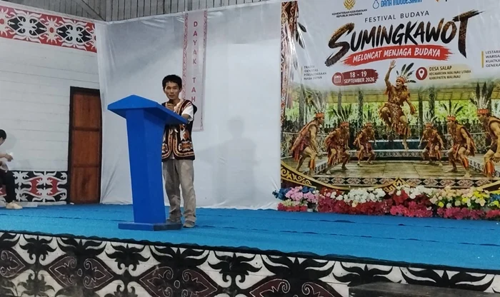 Ketua Panitia Festival Budaya Sumingkawot, Melkias, S.Pd. (HO PANITIA PESTA BUDAYA SUMINGKAWOT)